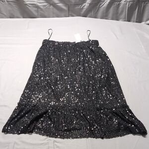 Francesca's Collections Silver Sequin Bubble‎ Midi Skirt